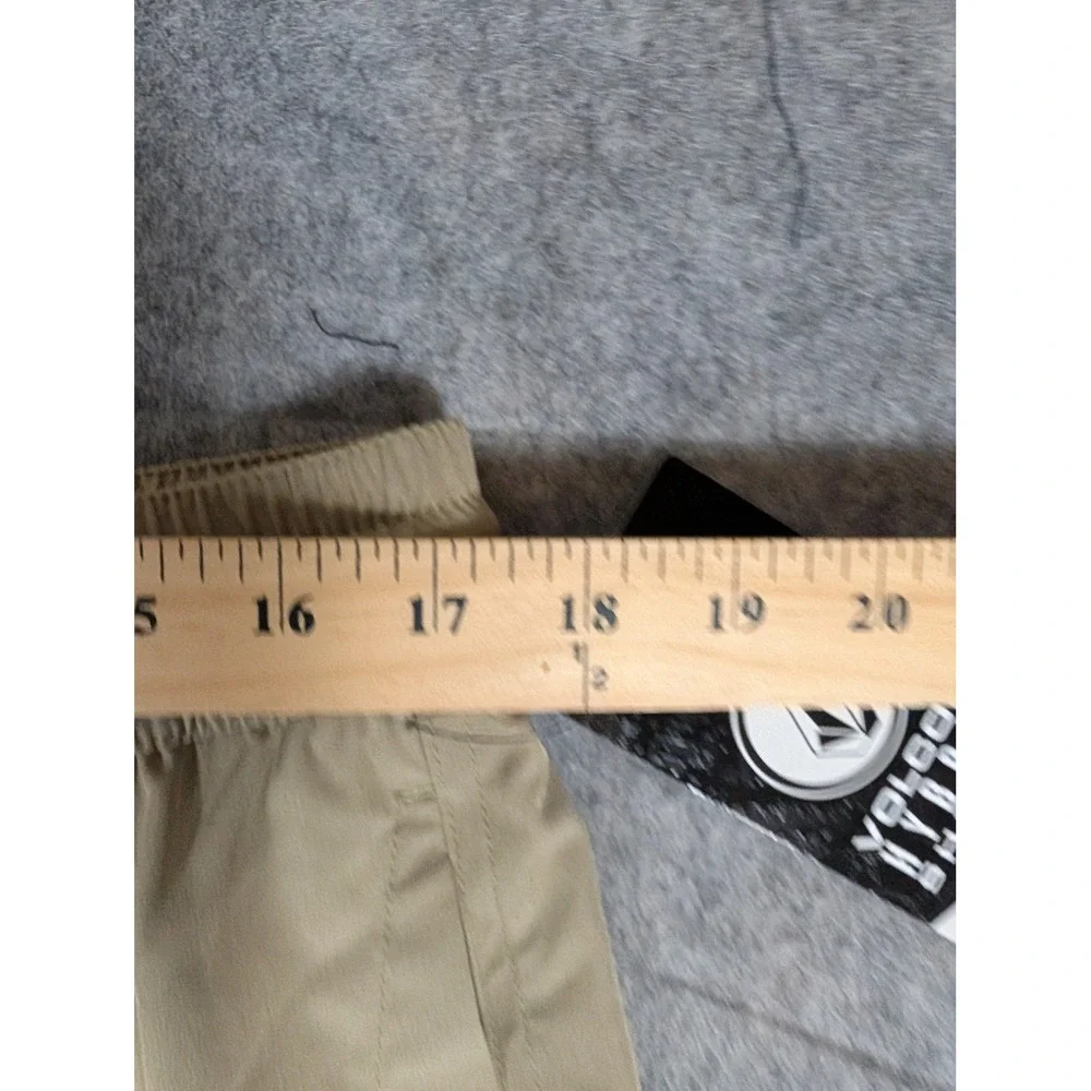 Volcom Hybrid Shorts Mens Khaki Tan Elastic Waist Quick Dry Surf Active XL
